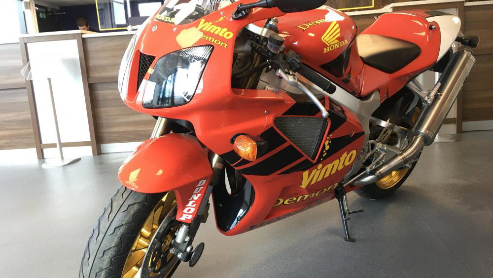Joey Dunlop Replica Honda SP1